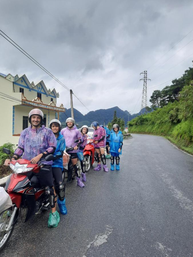 Hg Hostel Provide Tours & Motorbikes Ha Giang Exteriör bild